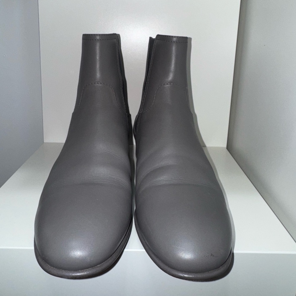 Gray CHANEL Chelsea boot. Gently used - Picture 2 of 8